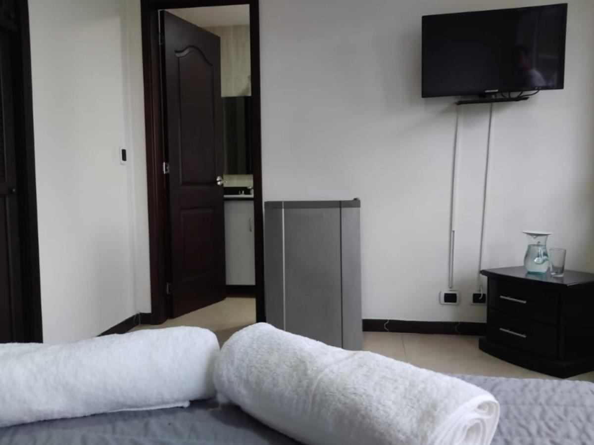 Habitacion Privada En Finca Turistica Hualcala La Mesa  Dış mekan fotoğraf