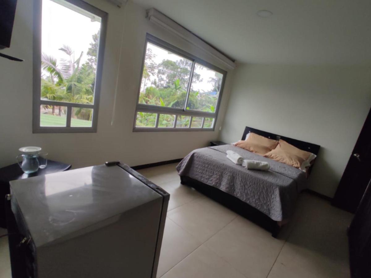 Habitacion Privada En Finca Turistica Hualcala La Mesa  Dış mekan fotoğraf