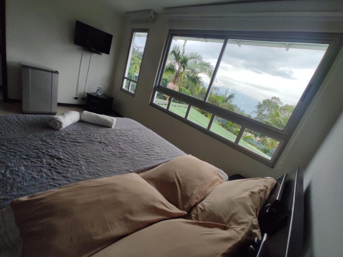 Habitacion Privada En Finca Turistica Hualcala La Mesa  Dış mekan fotoğraf