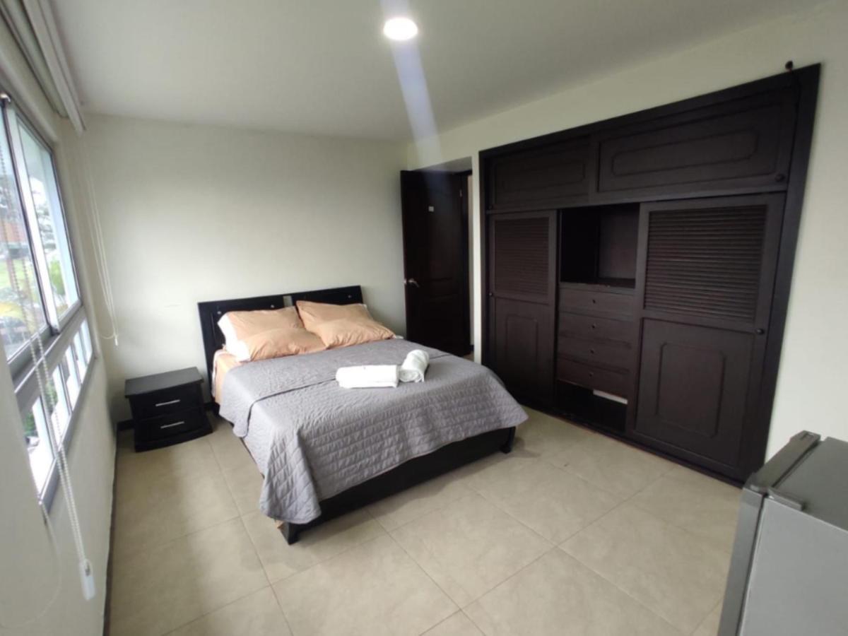 Habitacion Privada En Finca Turistica Hualcala La Mesa  Dış mekan fotoğraf