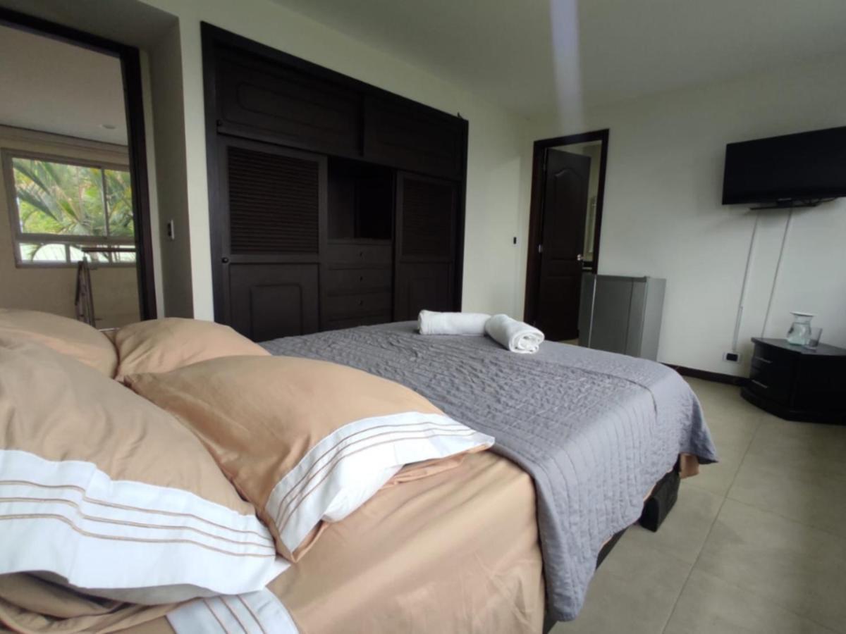 Habitacion Privada En Finca Turistica Hualcala La Mesa  Dış mekan fotoğraf